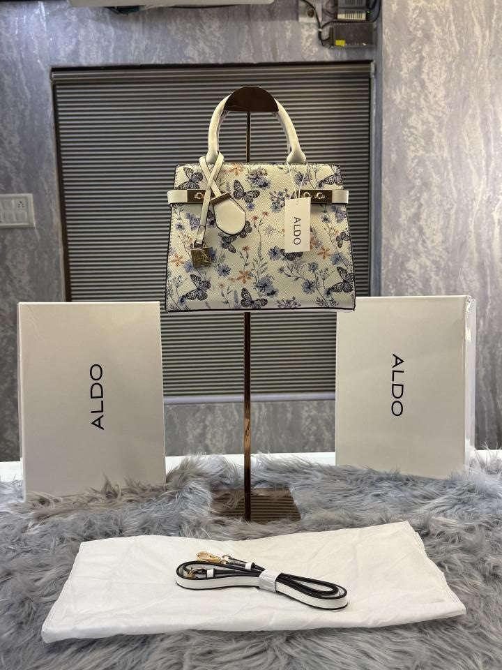 ALD Lisbon Womens White Satchel with box