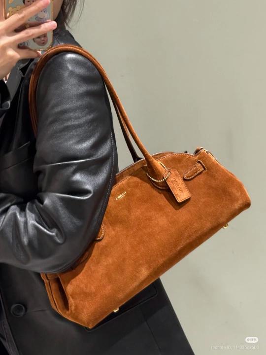 CH Empire CarryAll Shoulder Bag With DustCover