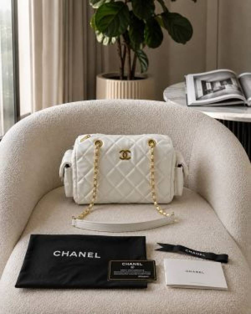 CN BOWLING QUILTED HANDBAG WITH PREMIUM QUALITY BOX