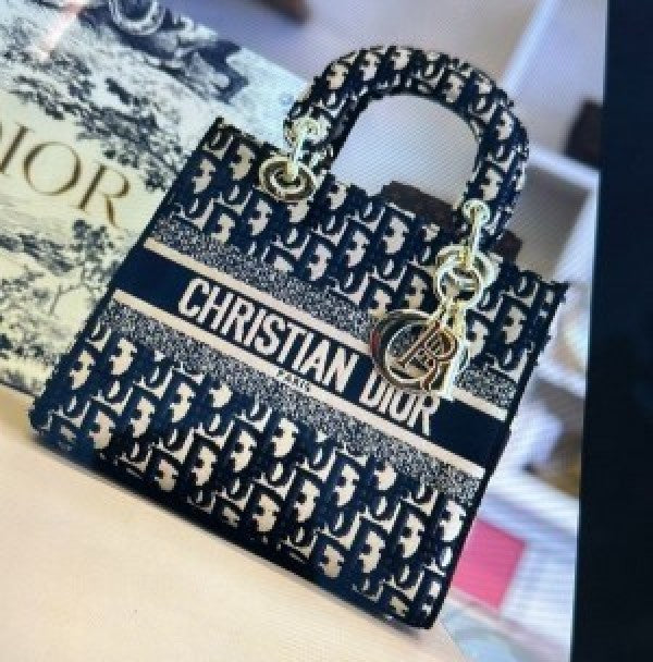 Dio LADY BAG WITH BRAND BOX