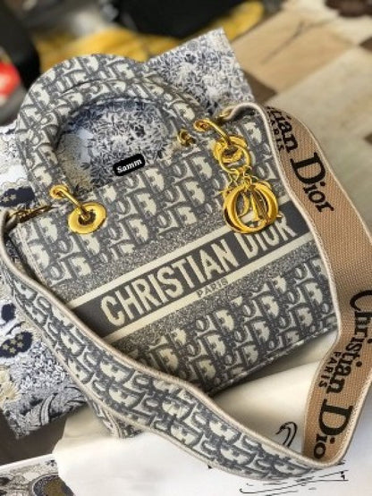 Dio LADY BAG WITH BRAND BOX