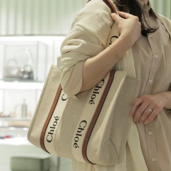 CL TOTE BAG NOW INTRODUCING THE LATEST EDITION