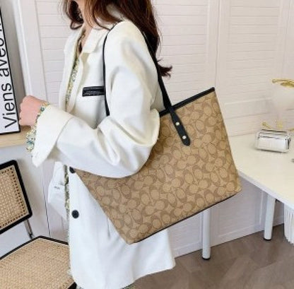 CH Hutton tote bag withbox