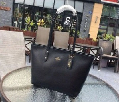 CH Hutton tote bag withbox