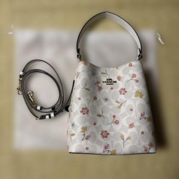 CH floral bucket with box premium quality with box