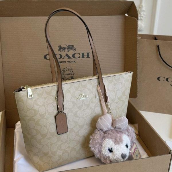 CH tote bag with bear charm &amp; ogbox