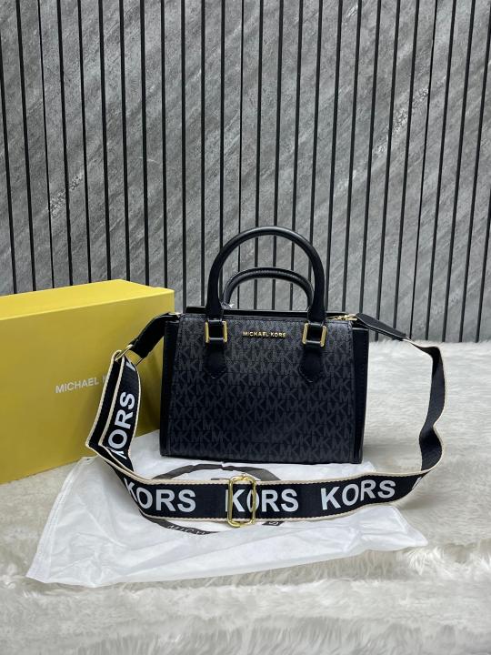 MK Marilyn Stachel Bag With box Slingbelt