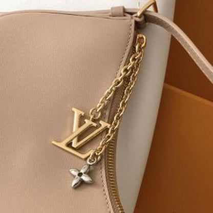 LV pochette bloom with box
