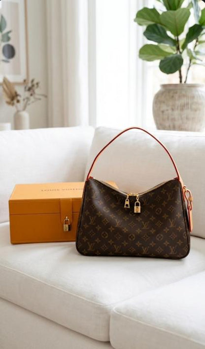 LV SLOUCHY WITH MAGNET BOX