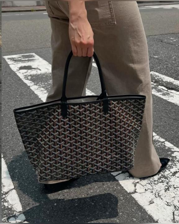 GY Artios GM With Wallet &amp; Dustcover
