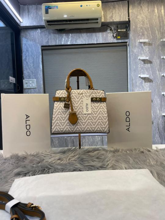 ALD Lisbon Womens White Satchel with box