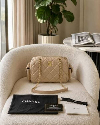 CN BOWLING QUILTED HANDBAG WITH PREMIUM QUALITY BOX