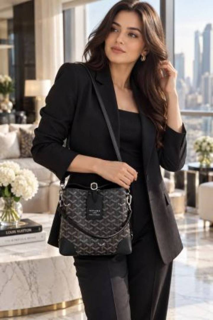 GY bucket bag with premium quality box