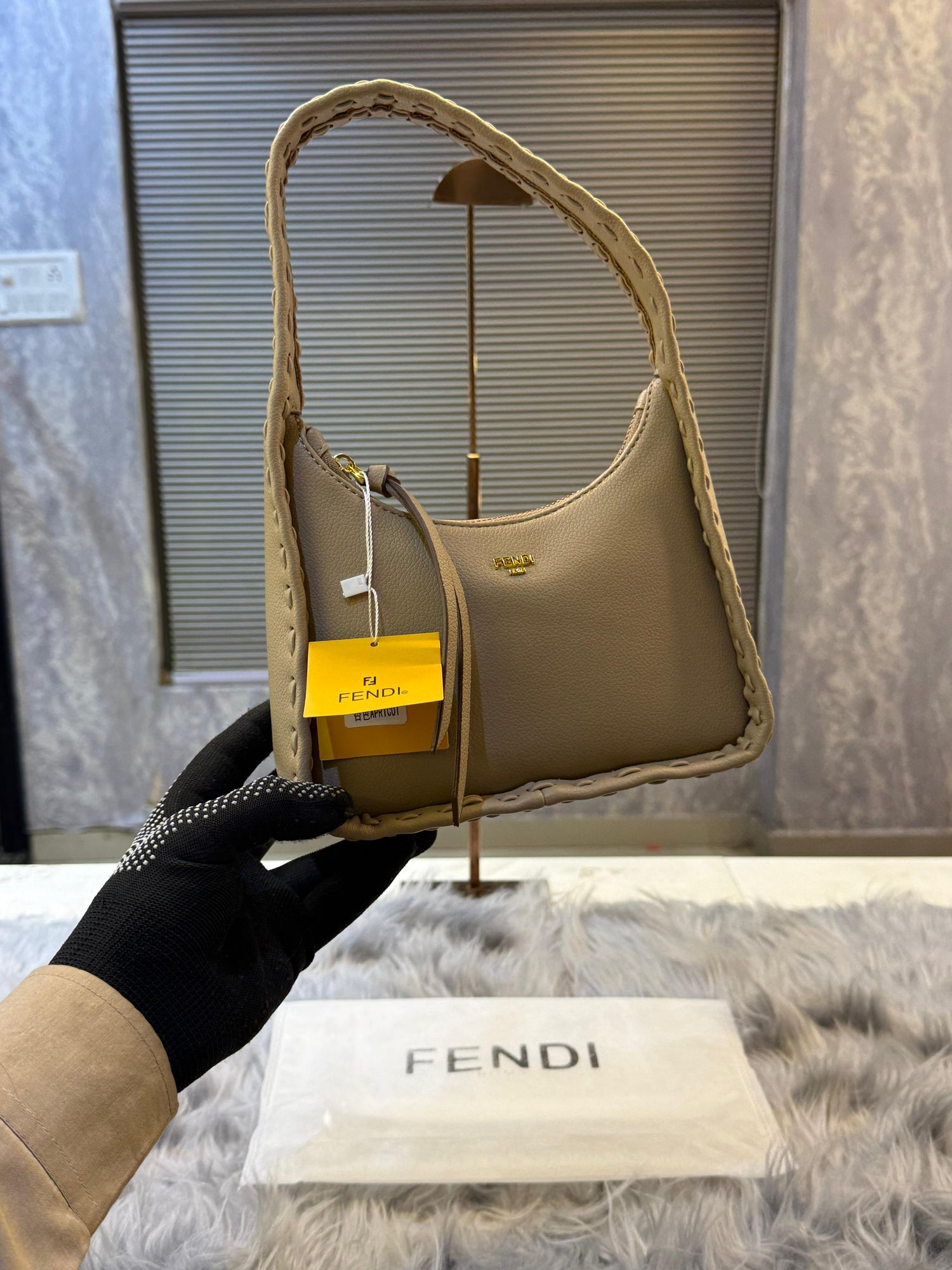 FD MINI FENDESSENCE BAG WITHOUT BOX