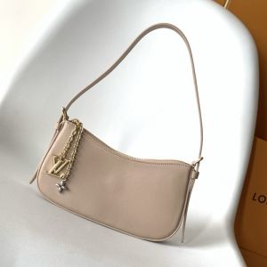 LV pochette bloom with box